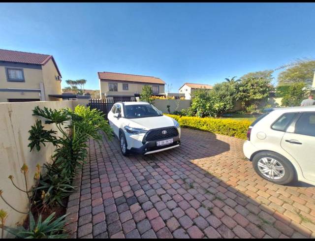 2 BEDROOM TOWNHOUSE FOR SALE IN ANNLIN